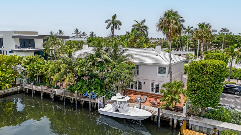 Live where people vacation. This waterfront townhome is tucked - Beach Townhome/Townhouse for sale in Delray Beach, Florida on Beachhouse.com