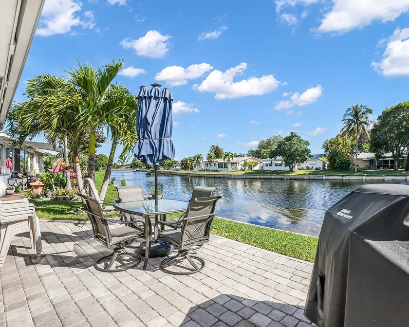Stunning open-concept 2 bed, 2 bath home in 55+ Mainlands of - Beach Home for sale in Tamarac, Florida on Beachhouse.com