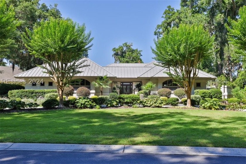 This gorgeous contemporary custom home features 4 bedrooms and 3 - Beach Home for sale in Bluffton, South Carolina on Beachhouse.com