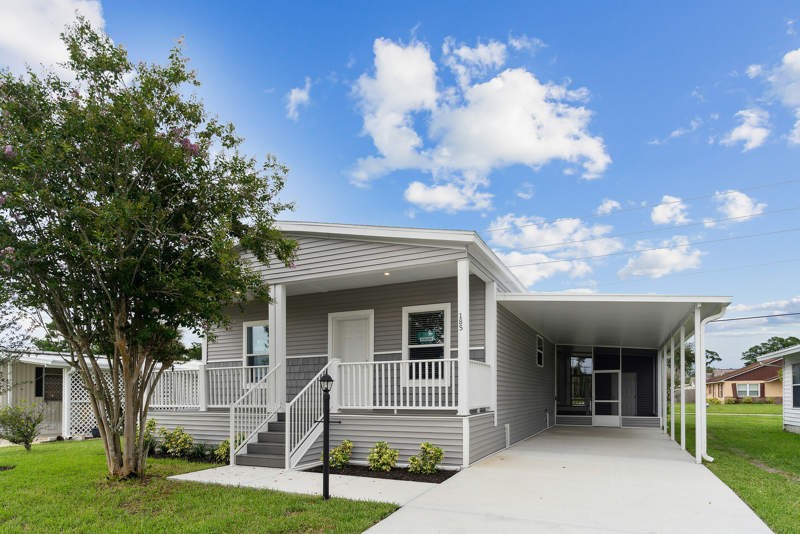 This luxury brand new home is top of the line for anyone that - Beach Home for sale in Port Orange, Florida on Beachhouse.com