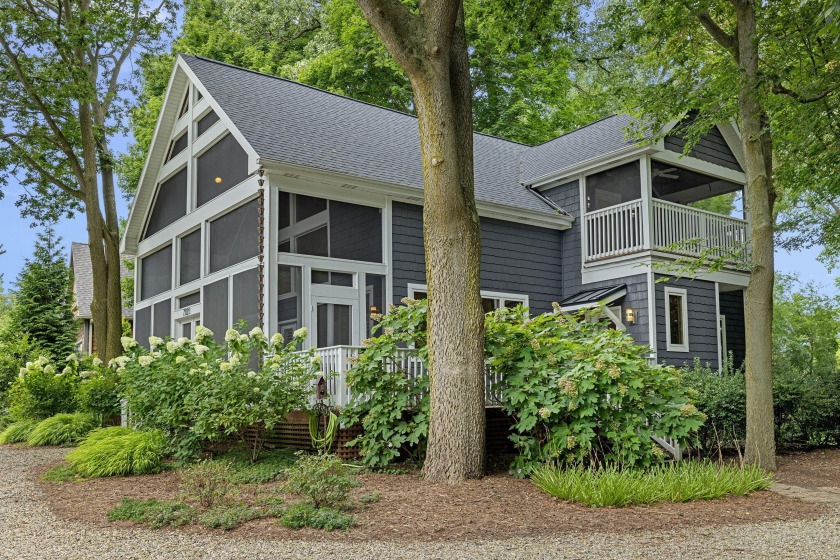 HARBERT Architecturally stunning home with 4 bed, 2.5 baths - Beach Home for sale in Harbert, Michigan on Beachhouse.com