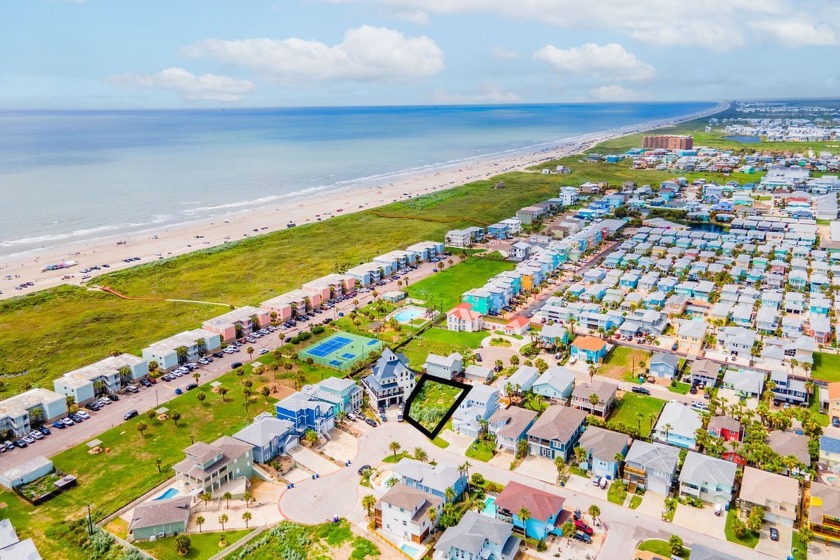 One of just a few lots left in the desirable El Pescador - Beach Lot for sale in Port Aransas, Texas on Beachhouse.com