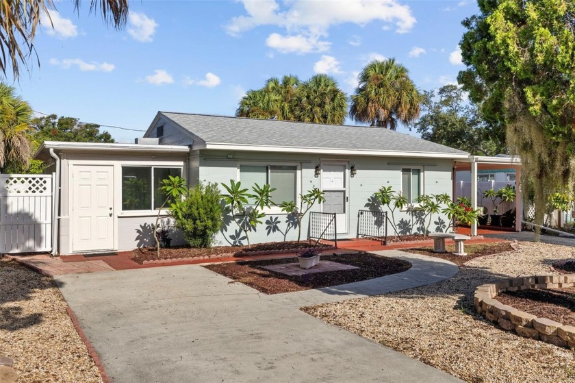 PRICE REDUCTION and VERY MOTIVATED SELLER! Seller credits will - Beach Home for sale in St. Petersburg, Florida on Beachhouse.com