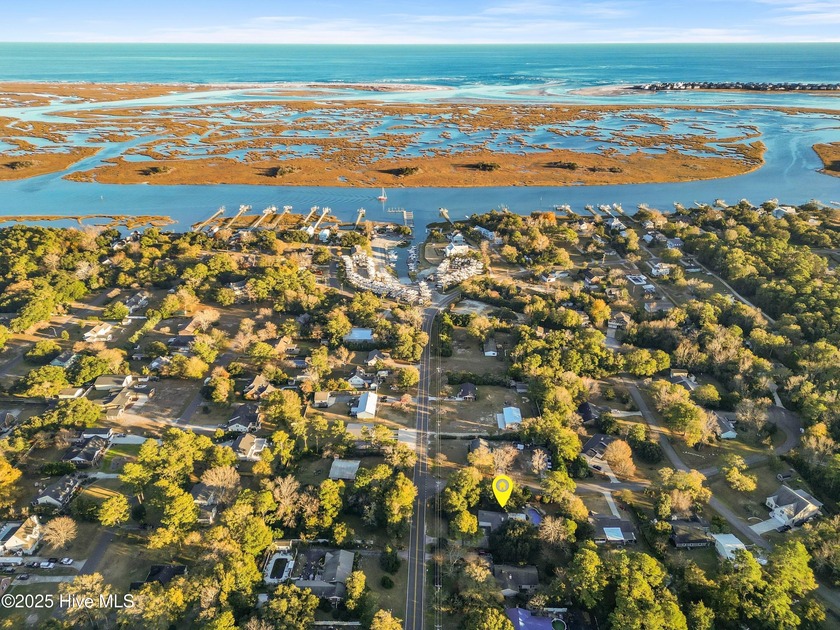 Live the Southern Coastal Lifestyle from this beautifully - Beach Home for sale in Wilmington, North Carolina on Beachhouse.com