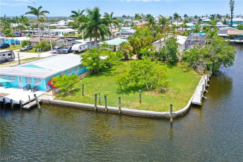 Are you looking for a view and direct access to the Gulf Of - Beach Lot for sale in Matlacha, Florida on Beachhouse.com