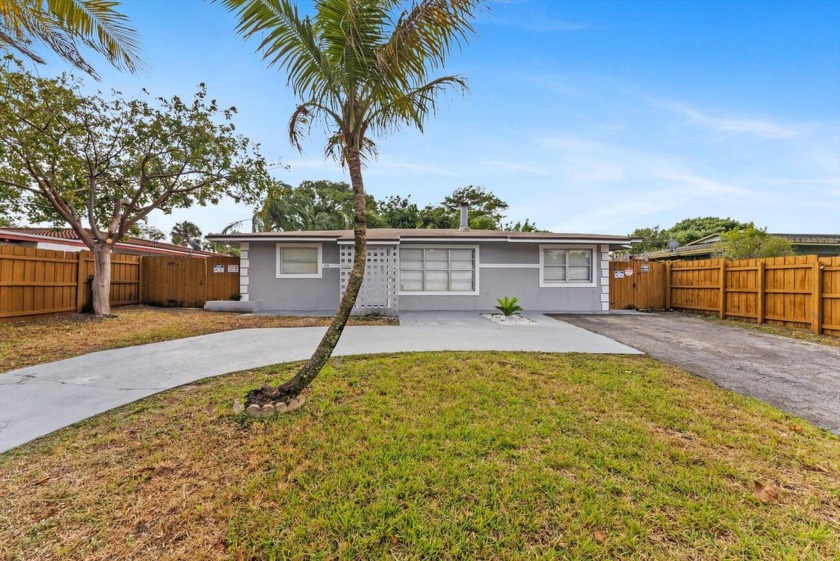 Come see this beautiful updated 3 bedroom, 2 bath home. Brand - Beach Home for sale in Pompano Beach, Florida on Beachhouse.com