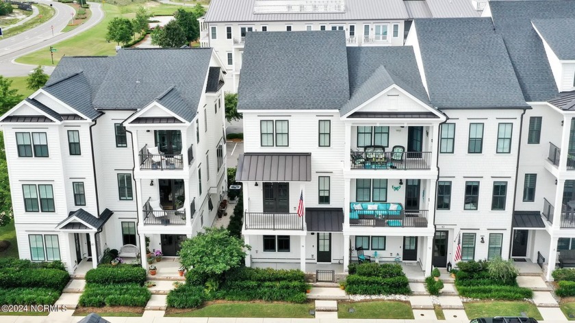 Welcome to an exquisite PBC designed townhome nestled in the - Beach Townhome/Townhouse for sale in Wilmington, North Carolina on Beachhouse.com