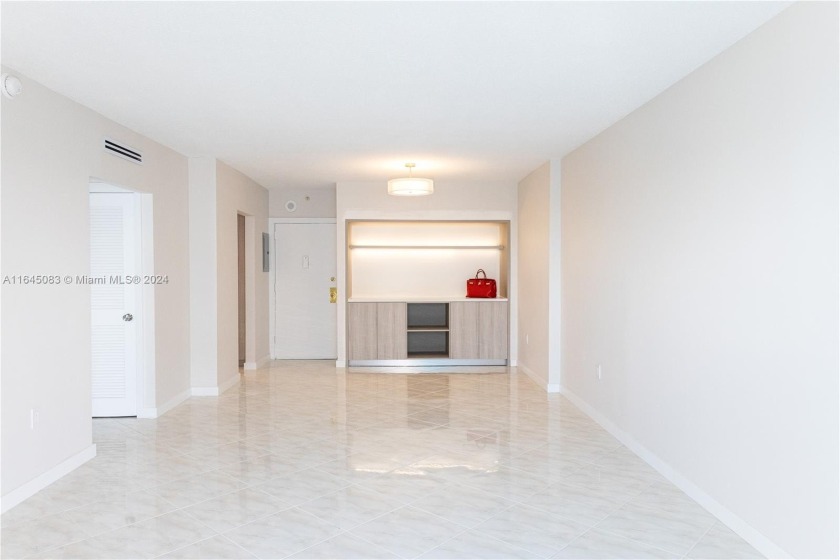 Beautifully renovated unit in Sunny Isles! This expansive 1 - Beach Condo for sale in Sunny Isles Beach, Florida on Beachhouse.com