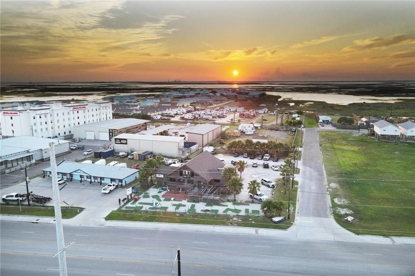 Have you ever wanted to own your own restaurant in Port Aransas? - Beach Commercial for sale in Port Aransas, Texas on Beachhouse.com