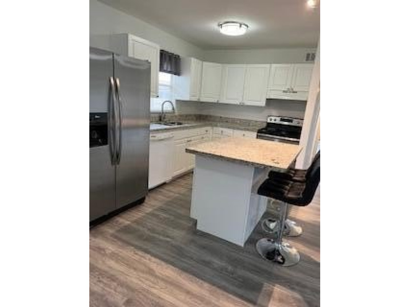 SELLER TO PAY 6 MONTH'S  HOA IF SOLD AT LISTING PRICE.  This is - Beach Condo for sale in Delray Beach, Florida on Beachhouse.com