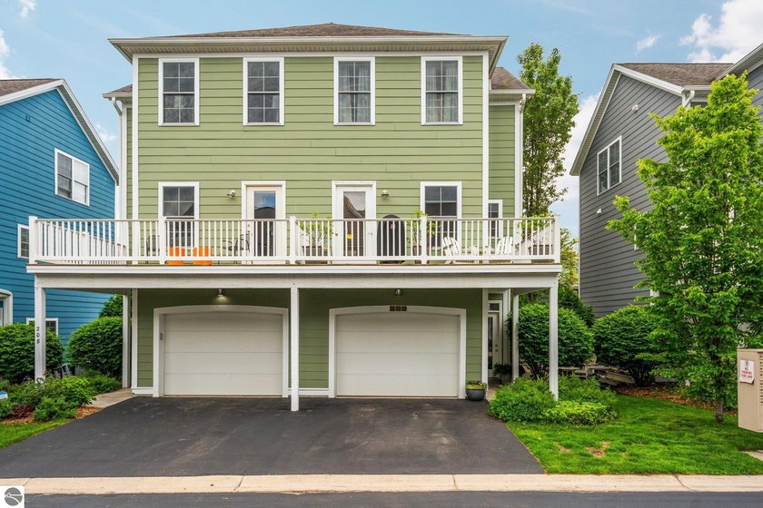 Welcome to downtown Traverse City living at its finest! Midtown - Beach Condo for sale in Traverse City, Michigan on Beachhouse.com