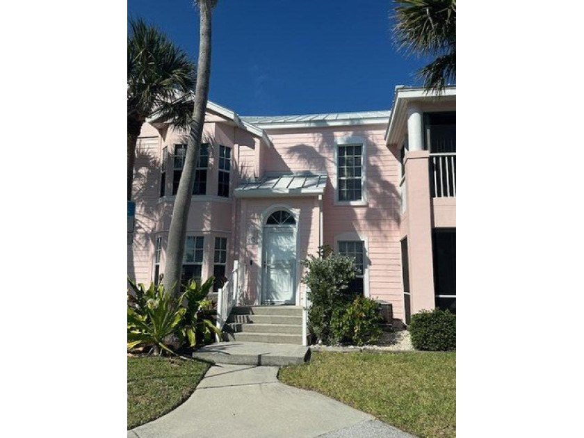 Beautifully updated and well-maintained 2-bedroom, 2-bath condo - Beach Condo for sale in Stuart, Florida on Beachhouse.com