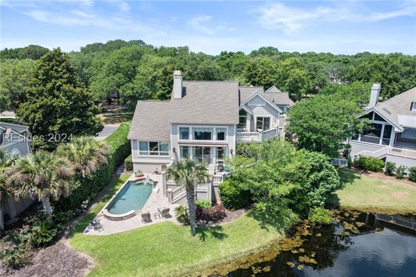 Ocean views in Port Royal! Great 4 bedroom, 4.5 bath home with - Beach Home for sale in Hilton Head Island, South Carolina on Beachhouse.com