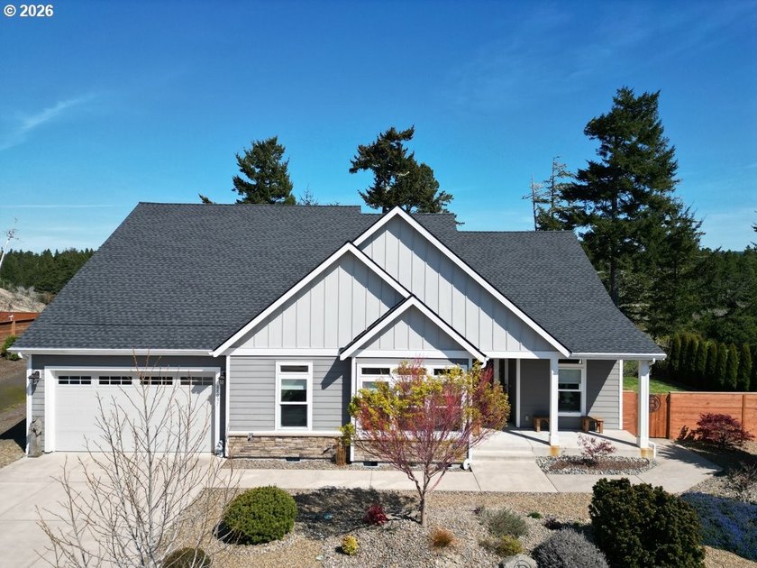 Nestled in the desirable Reserve at Heceta Lake community, this - Beach Home for sale in Florence, Oregon on Beachhouse.com