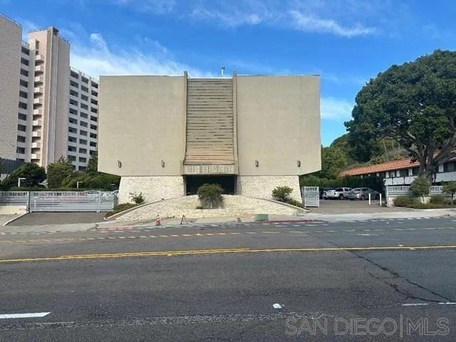 Location! Location! Location! This is one of the few least - Beach Condo for sale in La Jolla, California on Beachhouse.com