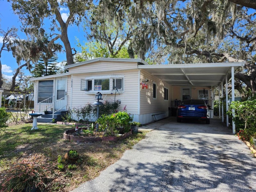 PRICE REDUCED! NO FLOOD ZONE/55+/79/3BD1BA/1044 SQ/LOTS OF - Beach Home for sale in Riverview, Florida on Beachhouse.com