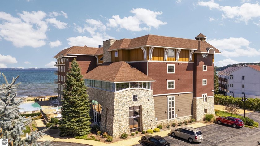 Stunning Peninsula Bay top floor condo on Miracle Mile's - Beach Condo for sale in Traverse City, Michigan on Beachhouse.com