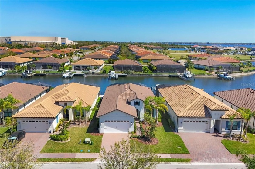 SEDUCTIVE SANCTUARY COVE! Welcome to your NEW, exceptional - Beach Home for sale in Palmetto, Florida on Beachhouse.com
