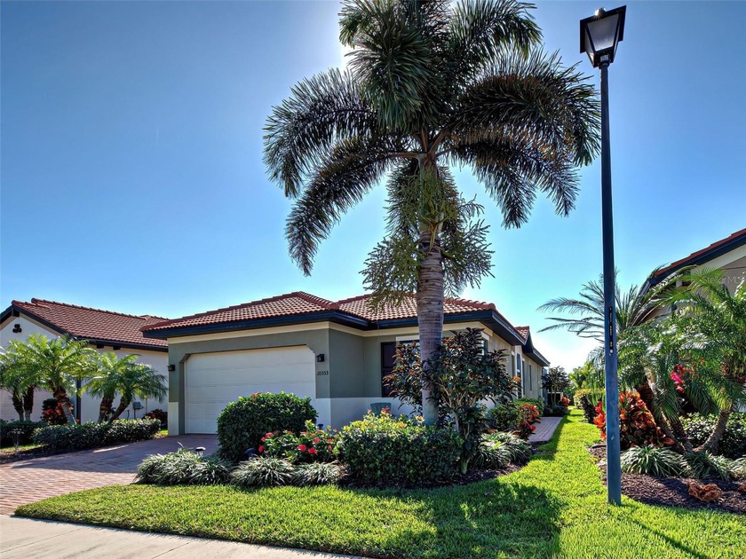 A home that will ABSOLUTELY IMPRESS your most discerning guests - Beach Home for sale in Venice, Florida on Beachhouse.com