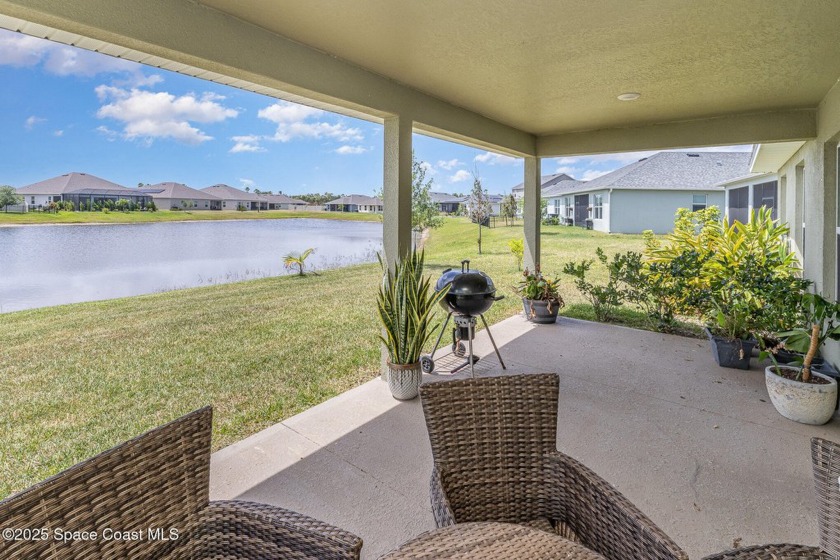 This JUST LIKE NEW...BEAUTIFUL LAKEFRONT HOME is waiting for - Beach Home for sale in Melbourne, Florida on Beachhouse.com