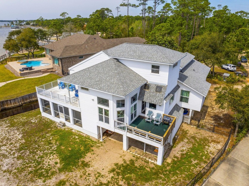 MOTIVATED SELLER!! PRICE REDUCED!!Escape to your own private - Beach Home for sale in Mary Esther, Florida on Beachhouse.com