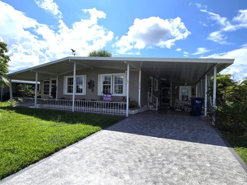 Come tour this stunning turnkey property, ready for you to move - Beach Home for sale in Ellenton, Florida on Beachhouse.com