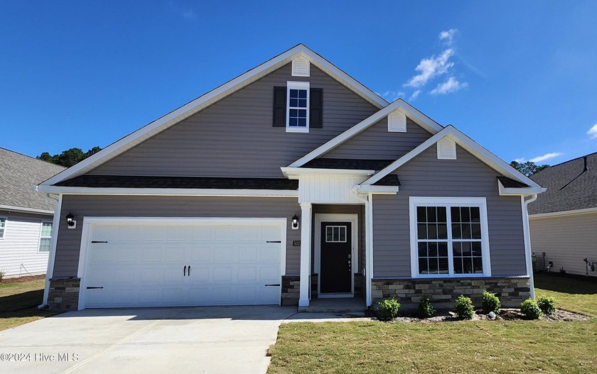 MOVE IN READY!! Welcome to Bayberry Park in beautiful NEW BERN - Beach Home for sale in New Bern, North Carolina on Beachhouse.com