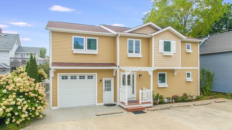 Welcome to this stunning 6 bedroom, 5 bathroom home located in - Beach Home for sale in South Haven, Michigan on Beachhouse.com