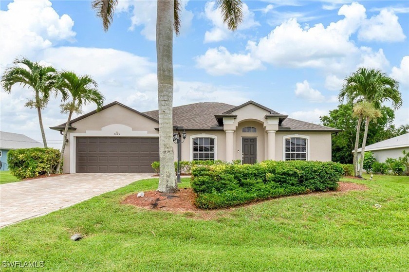 Price Reduction on this Very nice SW location. Close to Dining & - Beach Home for sale in Cape Coral, Florida on Beachhouse.com
