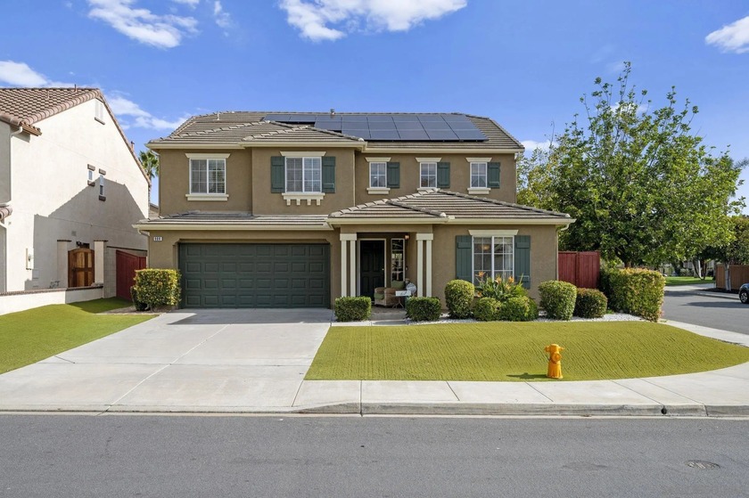 Welcome to this well maintained 4 bedroom, 3 bathroom home in - Beach Home for sale in Oceanside, California on Beachhouse.com