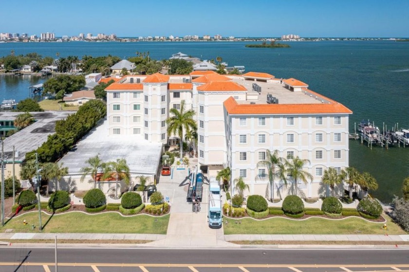 Gorgeous Condo with boatslip & lift.  Offering this stunning - Beach Condo for sale in Clearwater, Florida on Beachhouse.com
