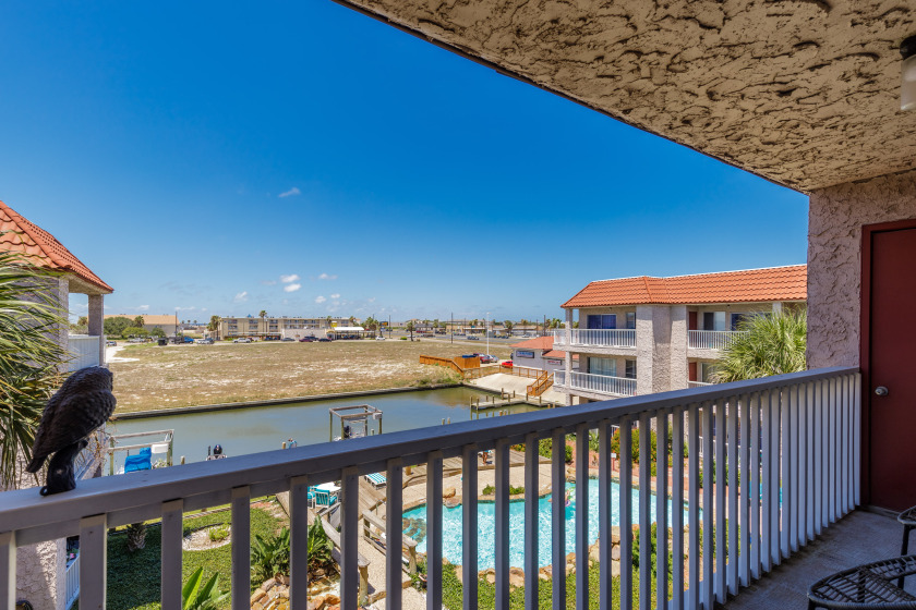 Waterfront Condo with Pool and Easy Boating - Beach Vacation Rentals in Corpus Christi, Texas on Beachhouse.com