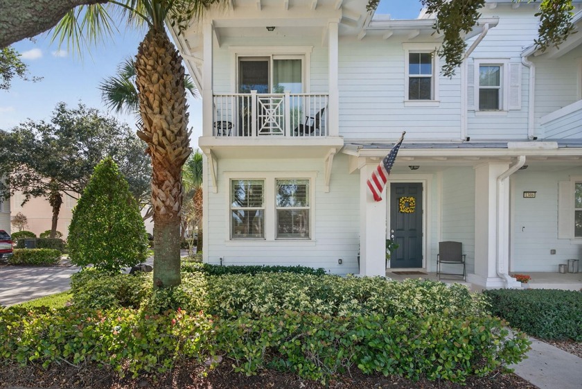 Welcome to this beautifully updated, Key West-style end-unit - Beach Townhome/Townhouse for sale in Jupiter, Florida on Beachhouse.com