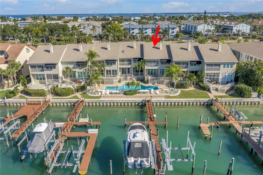 AMAZING TOWNHOME WITH PRIVATE GUEST HOUSE SITUATED ON THE GRAND - Beach Townhome/Townhouse for sale in Tierra Verde, Florida on Beachhouse.com