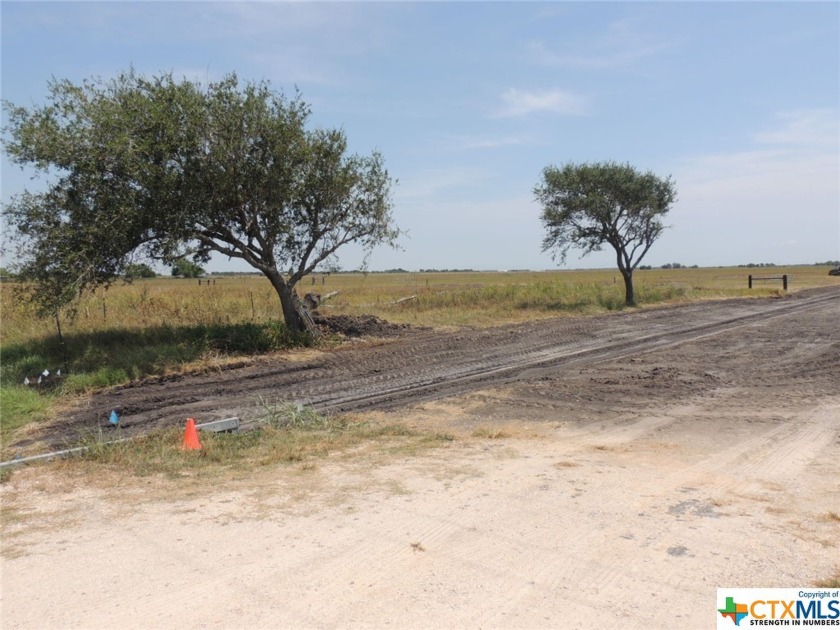 5 acres in Holland Ranch Subdivision. Property line goes to the - Beach Acreage for sale in Port Lavaca, Texas on Beachhouse.com