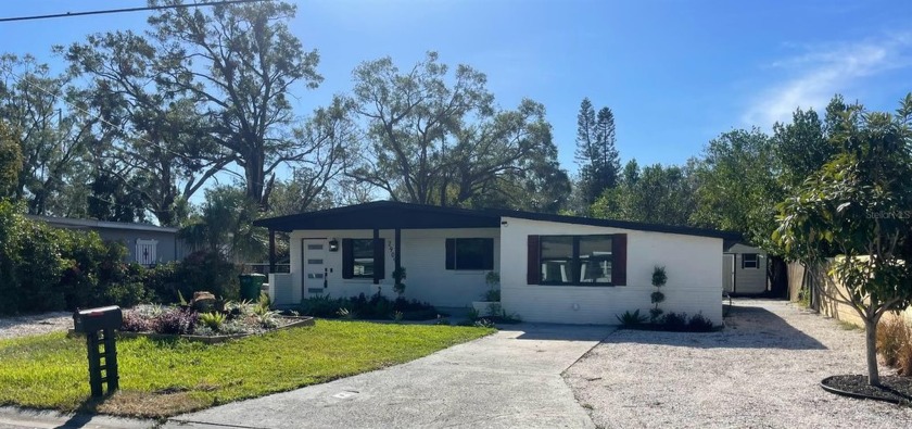 Charming and newly renovated 4-Bedroom, 3 Bathroom Home with - Beach Home for sale in Tampa, Florida on Beachhouse.com