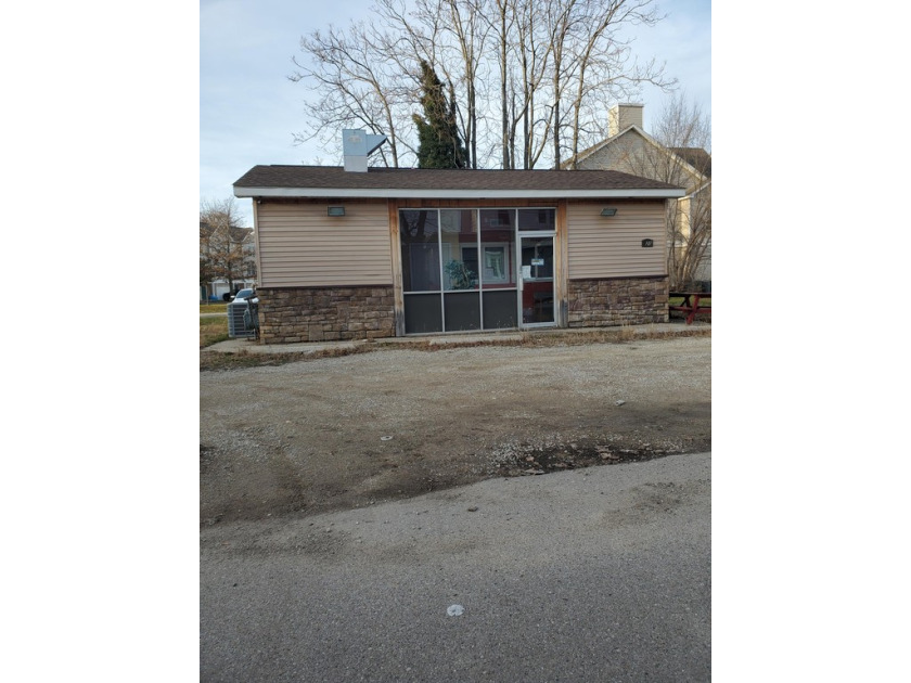 WONDERFUL OPPORTUNITY TO KICK OFF A RESTAURANT BUSINESS MOVE IN - Beach Commercial for sale in Benton Harbor, Michigan on Beachhouse.com