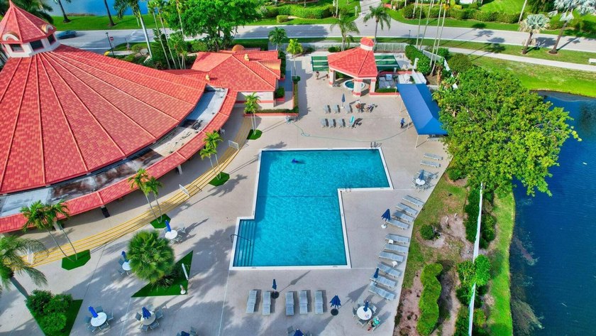 Huge Price Reduction! Motivated Sellers have moved out and this - Beach Condo for sale in Delray Beach, Florida on Beachhouse.com