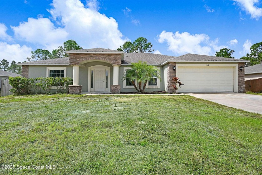 3 bedroom, 2 bathroom home located in a peaceful Palm Bay - Beach Home for sale in Palm Bay, Florida on Beachhouse.com