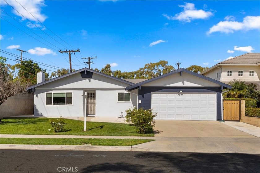 Located in a uniquely private setting with only one neighboring - Beach Home for sale in Costa Mesa, California on Beachhouse.com