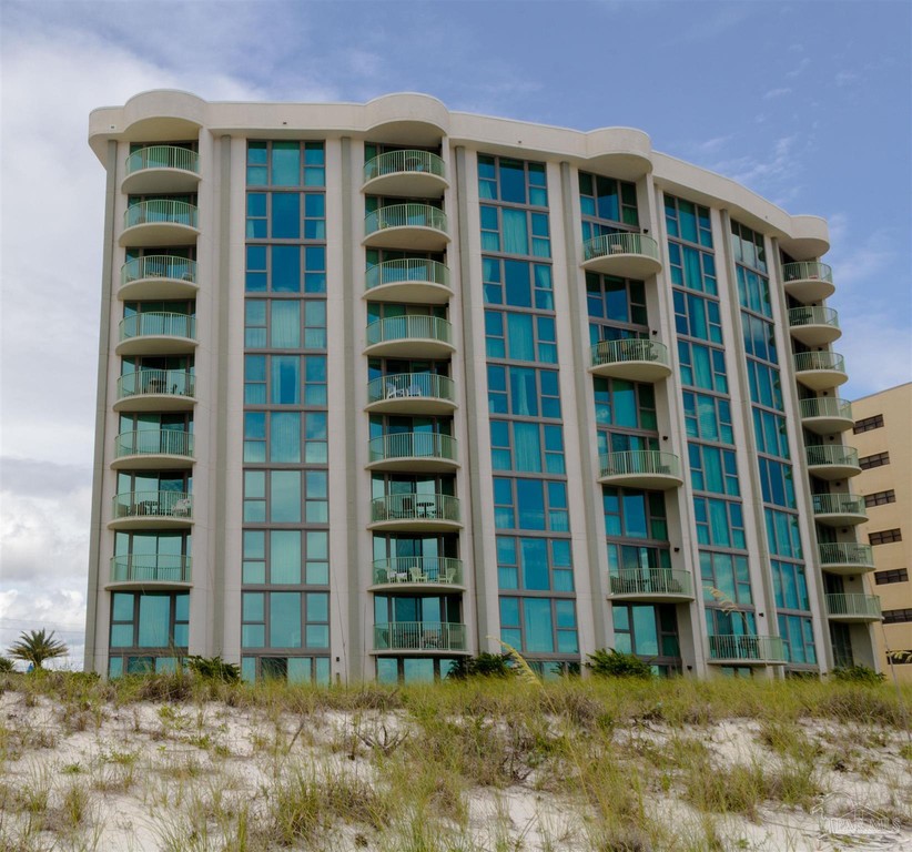 Come see this spacious and beautiful beachfront condo! 2 bed/2.5 - Beach Home for sale in Perdido Key, Florida on Beachhouse.com