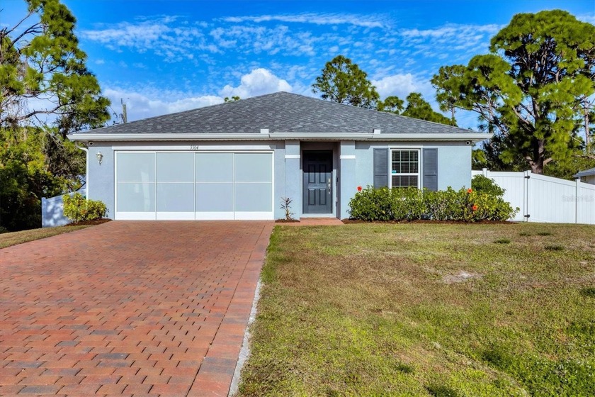 Built by D.R. Horton, this 1,367 square foot home offers three - Beach Home for sale in Port Charlotte, Florida on Beachhouse.com