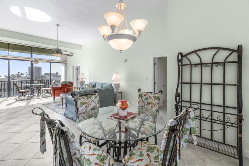 Spacious and bright 2 bedroom 2 bath condo on the top floor with - Beach Condo for sale in Fort Pierce, Florida on Beachhouse.com