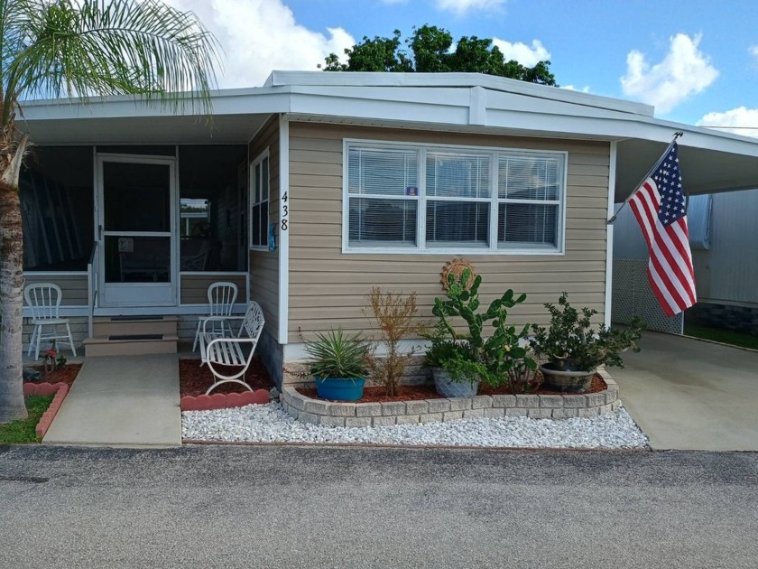 1 Bed 1 Bath - House    HIGH AND DRY MOVE IN READY, (must have - Beach Home for sale in St. Petersburg, Florida on Beachhouse.com