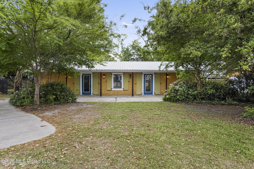 Coastal Cottage Living Just Blocks from the Beach & Train Depot - Beach Home for sale in Bay Saint Louis, Mississippi on Beachhouse.com
