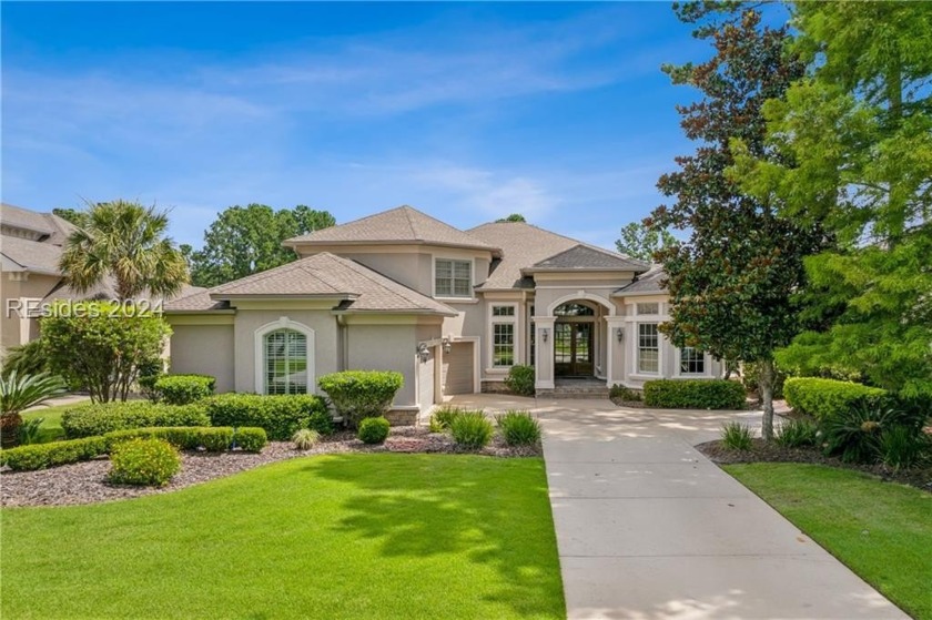 Custom Built & tastefully remodeled home on Hampton Lake. Home - Beach Home for sale in Bluffton, South Carolina on Beachhouse.com