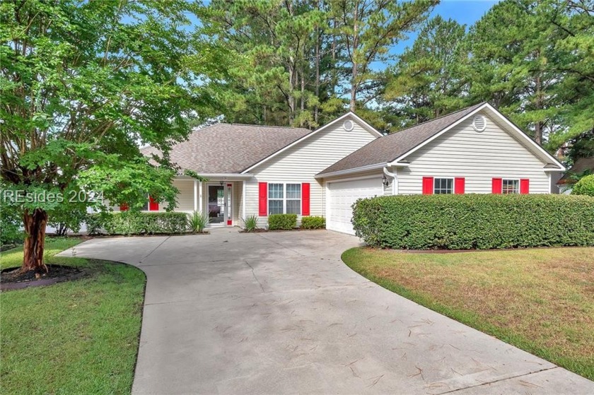 Beautiful, well maintained 3 bedroom home on a peaceful street - Beach Home for sale in Bluffton, South Carolina on Beachhouse.com