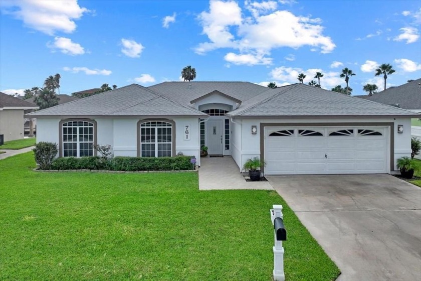 WATERFRONT DREAM HOME ALERT IN PELICAN COVE! Stunning home - Beach Home for sale in Aransas Pass, Texas on Beachhouse.com