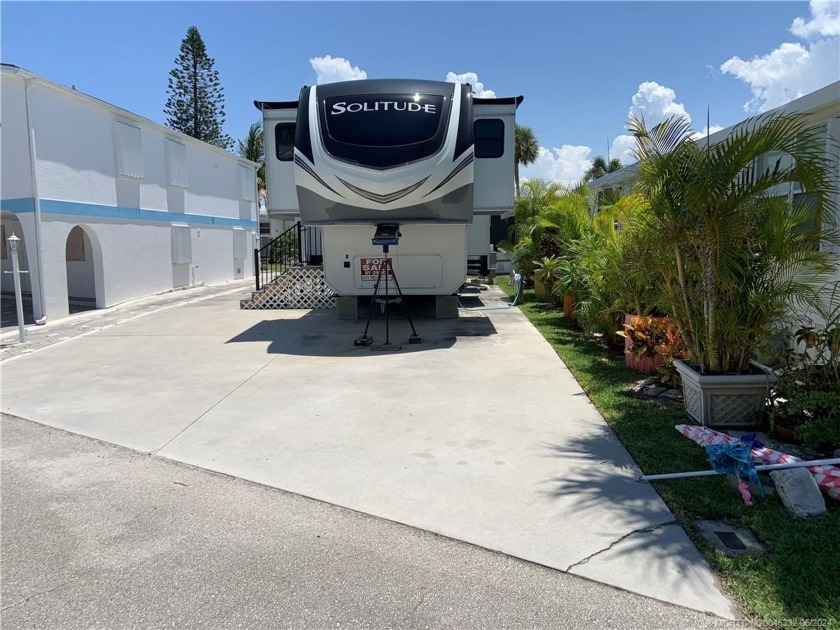 OUTSTANDING RV LOT or IDEAL FUTURE HOME SITE at GREAT LOCATION? - Beach Lot for sale in Jensen Beach, Florida on Beachhouse.com