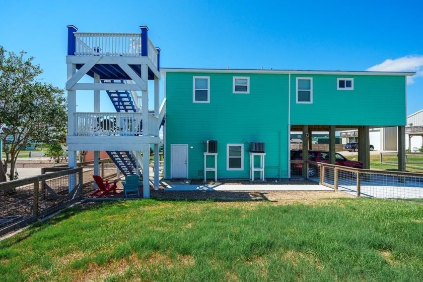 Fantastic, 3 bed/3 bath 1848 sq ft coastal home being sold FULLY - Beach Home for sale in Rockport, Texas on Beachhouse.com